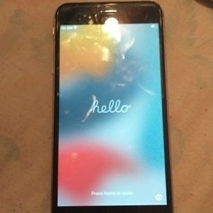 An iphone 6s Plus in good condition/no service